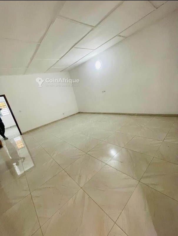 Vente villa duplex de 4 pièces à cocody angre nouveau chu djorobite 1 — photo 5
