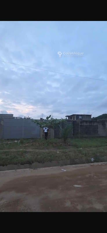 Terrains 1300m² - Cocody riviera m’badon