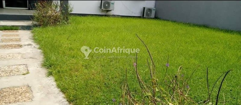 Vente villa duplex 5 pièces - Cocody polyclinique — photo 2