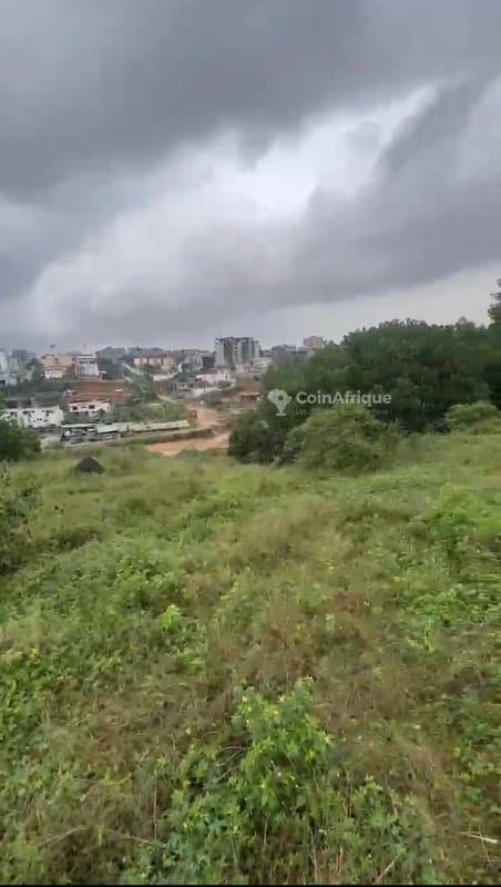 Terrains 2000 m² - Cocody riviera m’badon