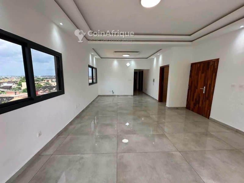 Location appartements 3 pièces à cocody angre 8eme tranche nouvelle