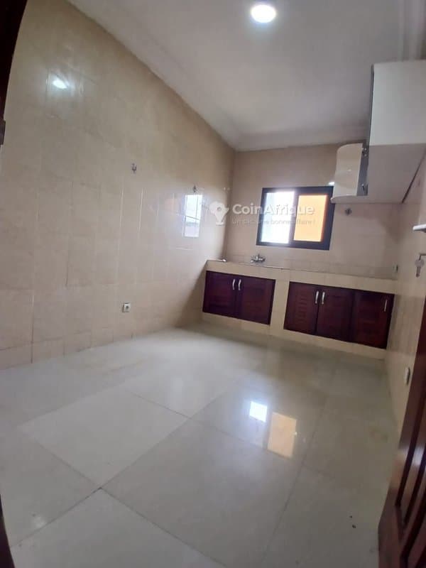 Location appartement 4 pièces à cocody-angré 8ème tranche — photo 2