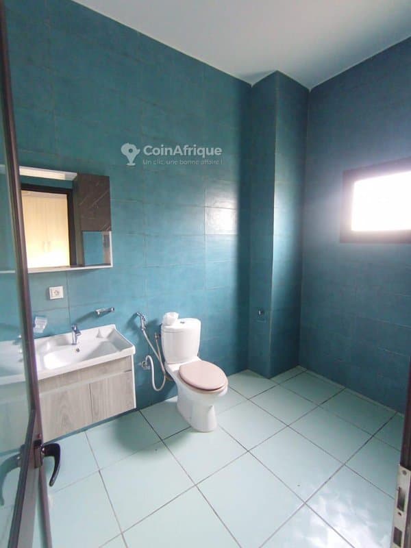 location appartement de standing 4 pièces + dépendance sur 300 m2 - cocody riviera m'badon — photo 3