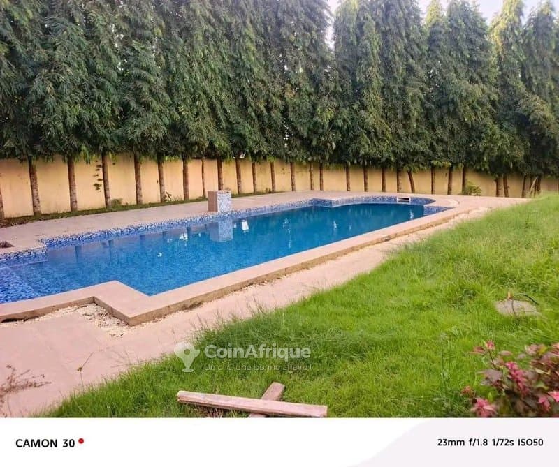 Location villa duplex 10 pièces - Bingerville fehkessé — photo 2