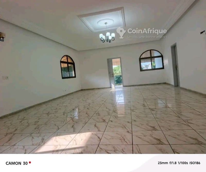 Location villa duplex 10 pièces - Bingerville fehkessé — photo 5