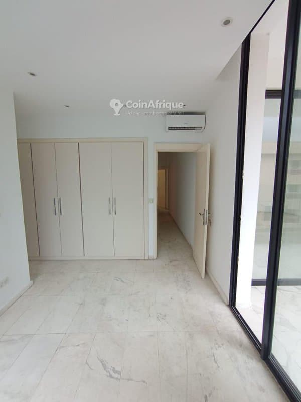 Location appartement de standing 4 pièces - Cocody 2 plateaux 7eme tranche — photo 3