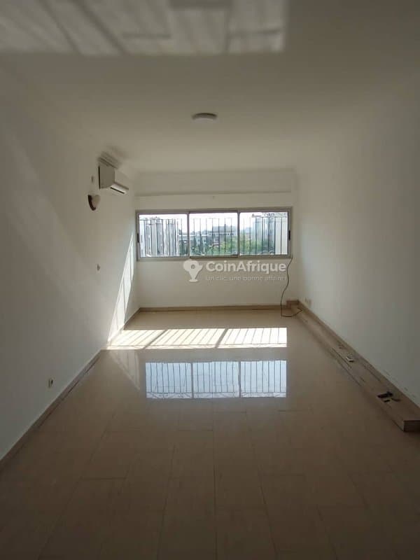 Location appartement 2 pièces à Cocody 2 Plateaux 8eme Tranche
