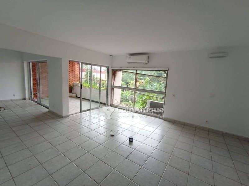 Location appartement 4 pièces à cocody 2plateaux les valons