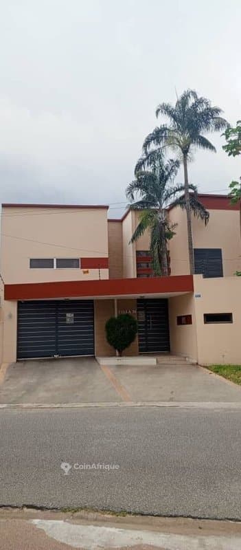 Location villa duplex de 8 pièces à cocody 2 plateaux les valons