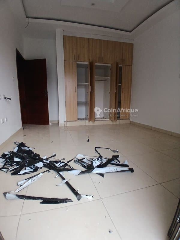 Location appartement 3 pièces - Cocody — photo 3
