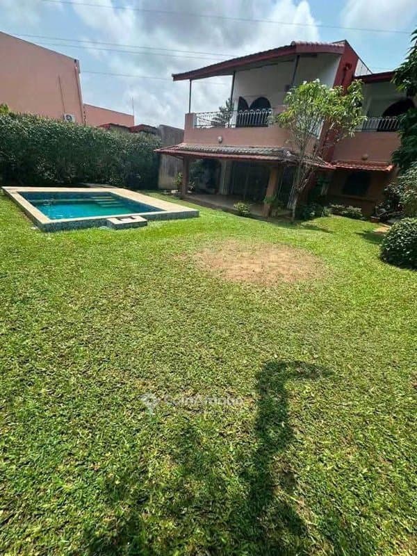 Location villa duplex de 6 pièces à cocody rivera 3 cap nord — photo 2
