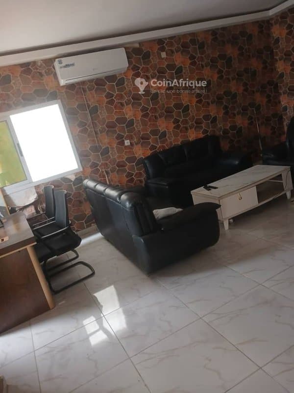 Vente villa triplex de 5 pièces à cocody angre nouveau chu djorobite1 — photo 2
