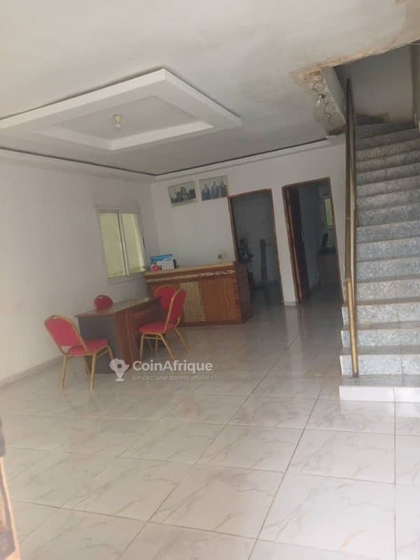 Vente villa triplex de 5 pièces à cocody angre nouveau chu djorobite1 — photo 3