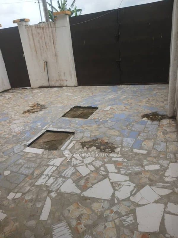 Vente villa triplex de 5 pièces à cocody angre nouveau chu djorobite1 — photo 4