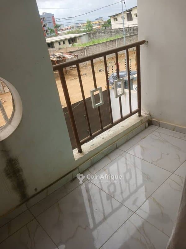 Vente villa triplex de 5 pièces à cocody angre nouveau chu djorobite1 — photo 5