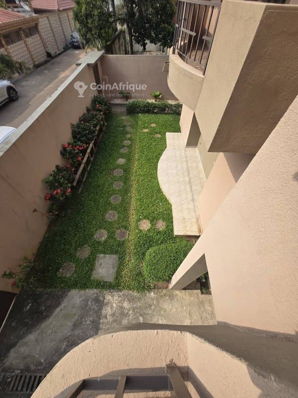 Location villa duplex 6 pièces avec jardin - Rivièra — photo 2