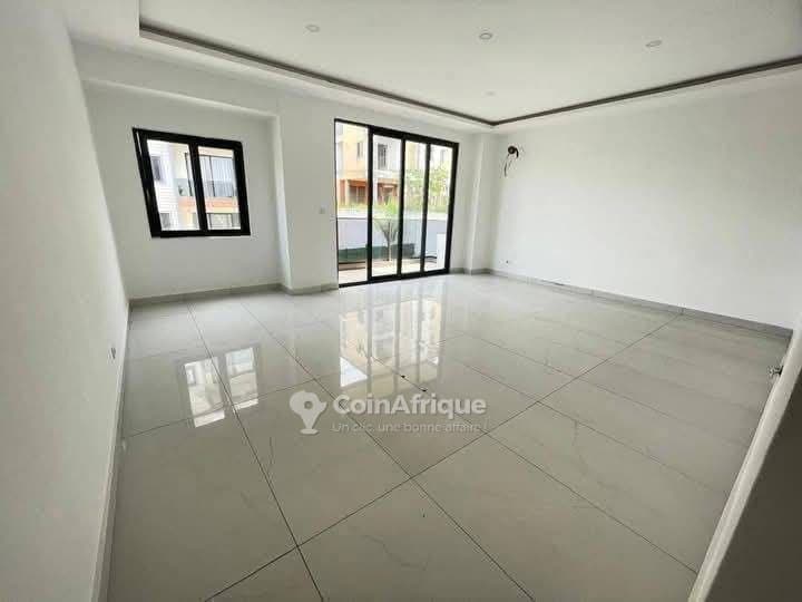 location appartements 3 pièces haut standing- cocody — photo 3