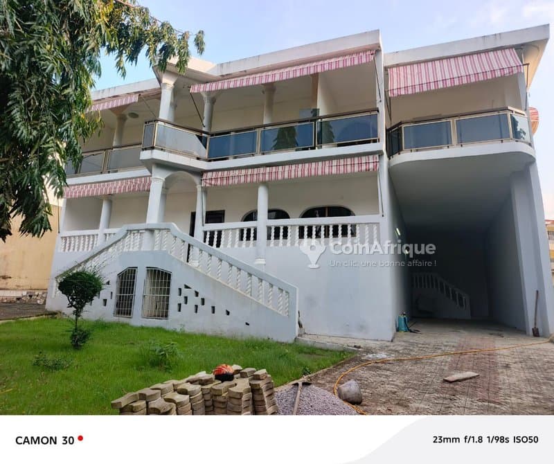 Location villa duplex 10 pièces - Bingerville
