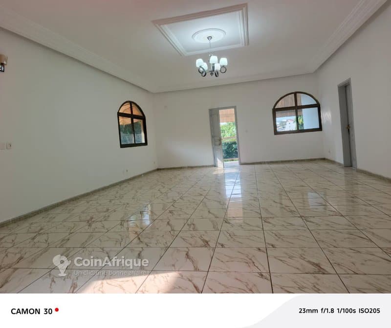 Location villa duplex 10 pièces - Bingerville — photo 2