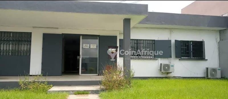 Vente villa 5 pièces - 2 plateau Cocody polyclinique