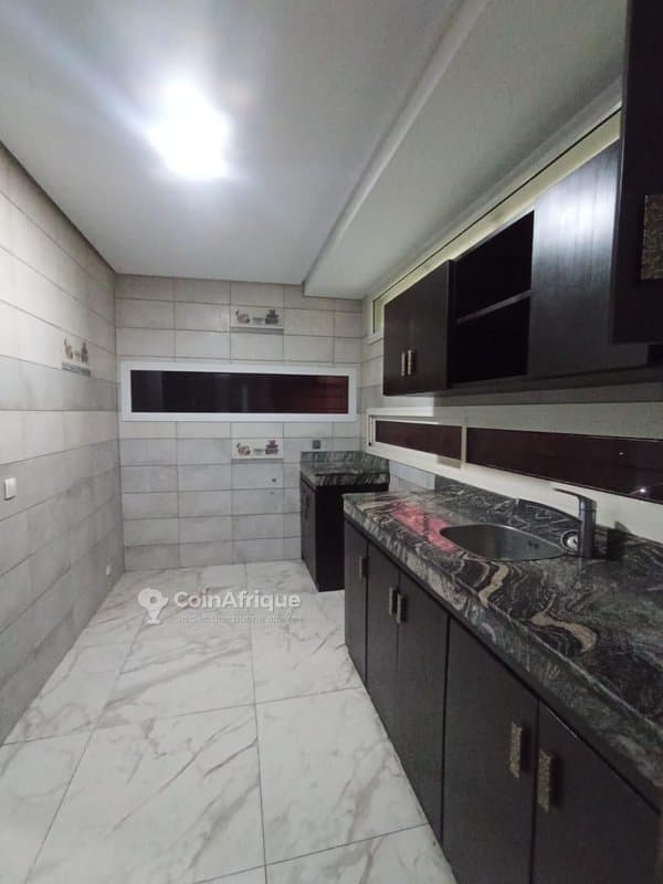 Location appartement de standing 3 pièces - cocody 2 plateaux 7eme tranche