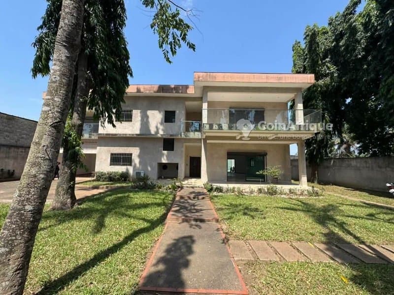Location villa 9 pièces à Cocody Riviera Attoban