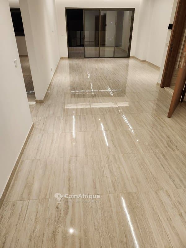 Location appartement 4 pièces - Marcory -zone 4 — photo 2