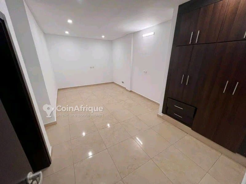 Location appartement 5 pièces - riviera m'badon