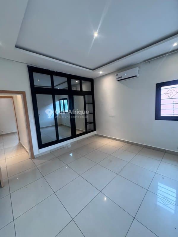 Location villa duplex 7 pièces - Cocody