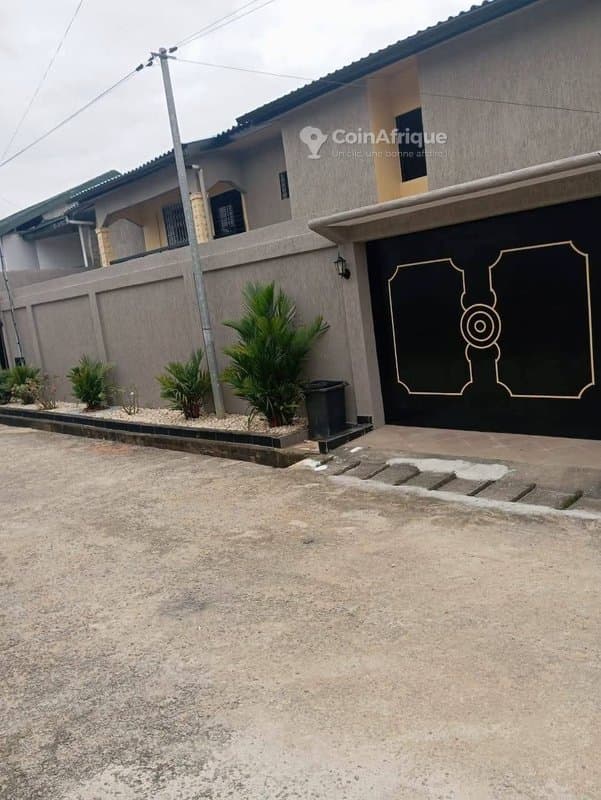 Location villa duplex 7pièces - Feh késsé dans une cité