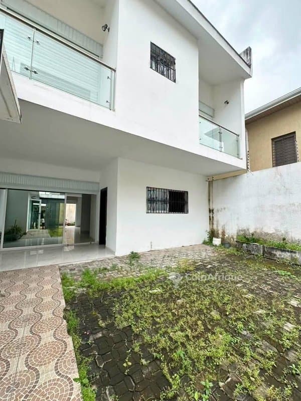 Location villa duplex de standing 4 pièces + dépendance - cocody riviera synacascy