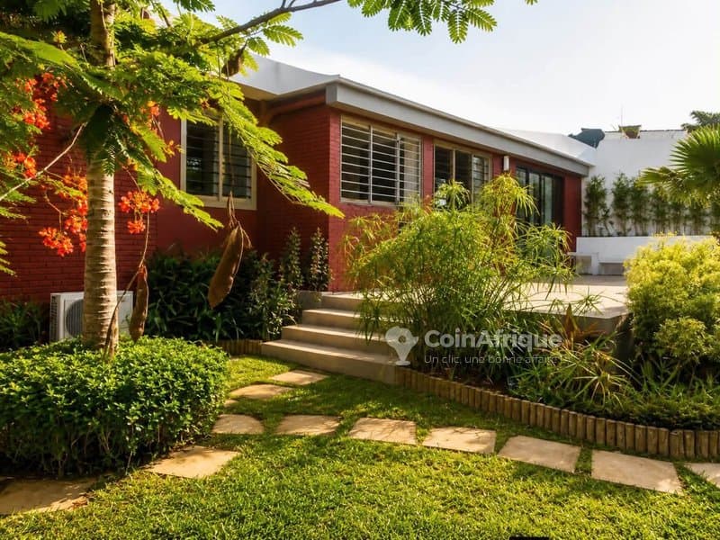 Location villa 4 pièces - Riviera
