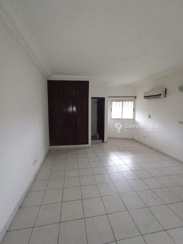 Location appartement studio - cocody 2 plateaux vallon