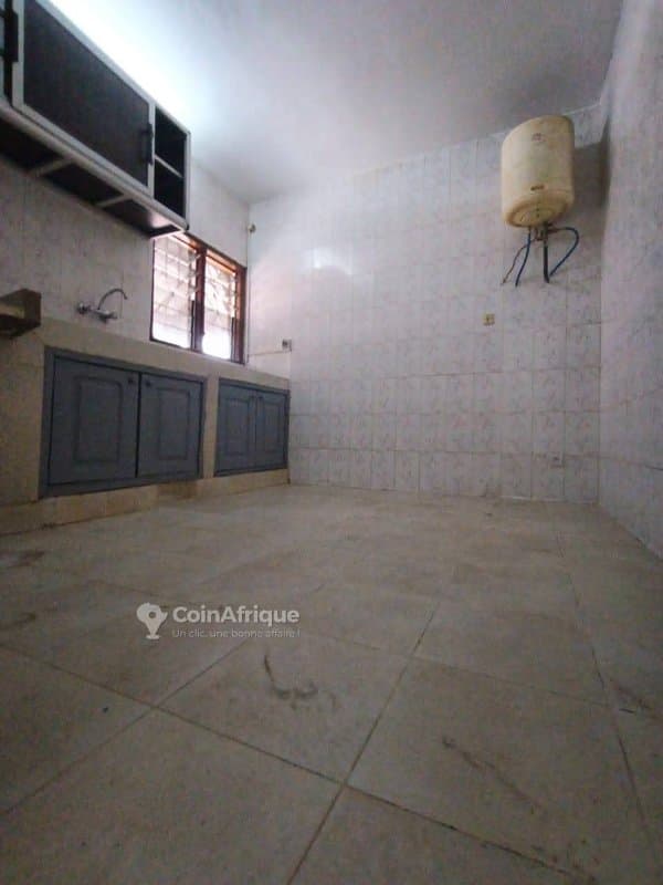 Location appartement 3 pièces au 1er étage à faya coq ivoire — photo 2