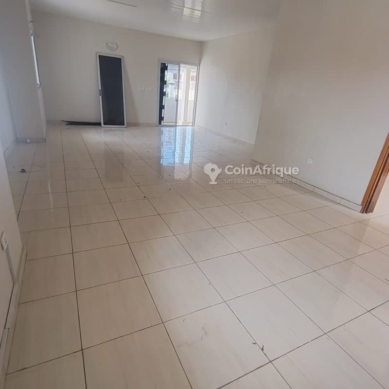 Location appartement 4 pièces Riviera palmeraie