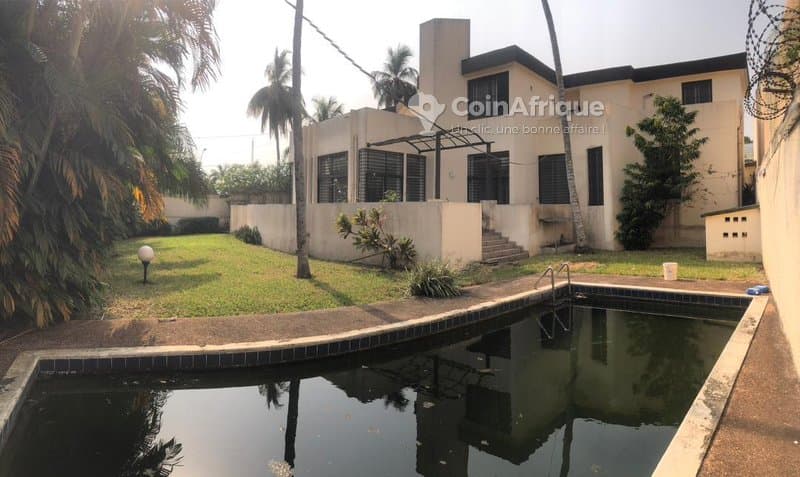 Vente villa duplex de standing 7 pièces sur 1076m2 - cocody 2 plateaux ena