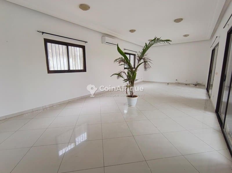 Location villa duplex 7 pièces - Riviera 4,cité blanche