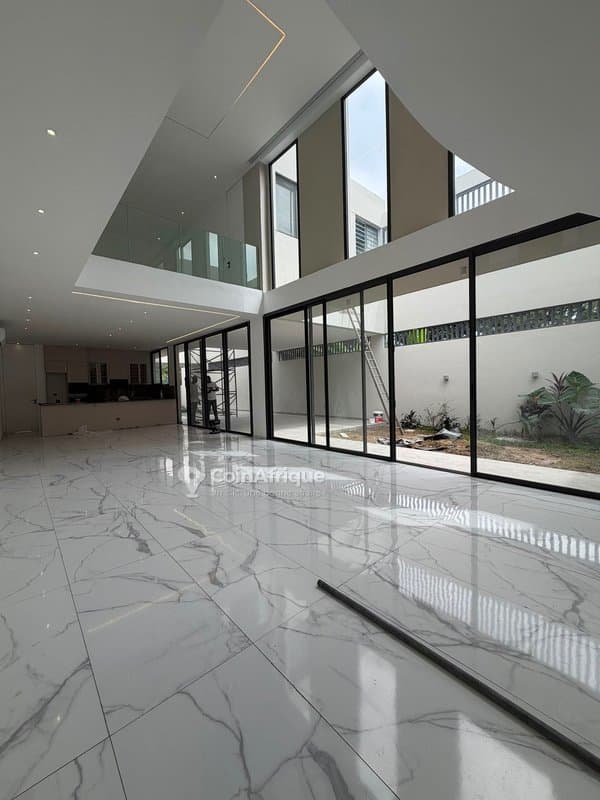 Location villas duplex 6 pièces - Cocody riviera golf 1 proche des ecoles internationales