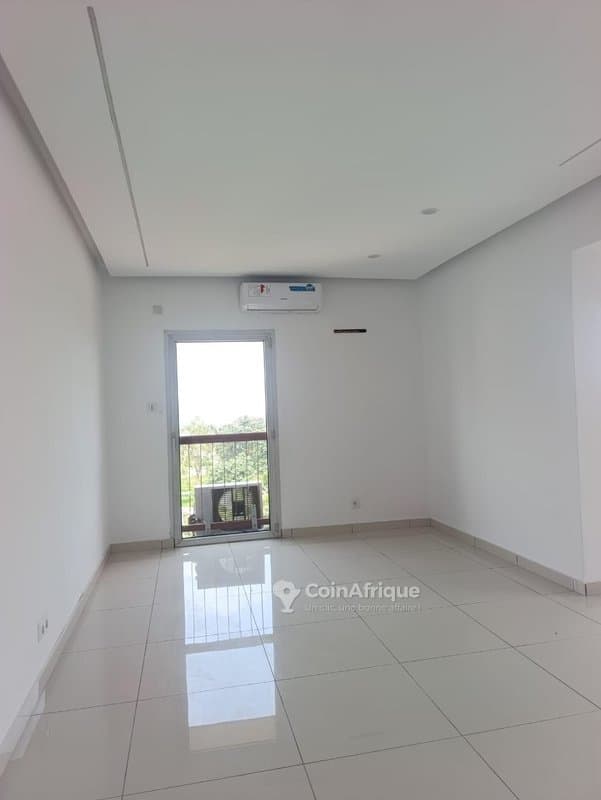 Location appartement 5 pièces - Rivièra
