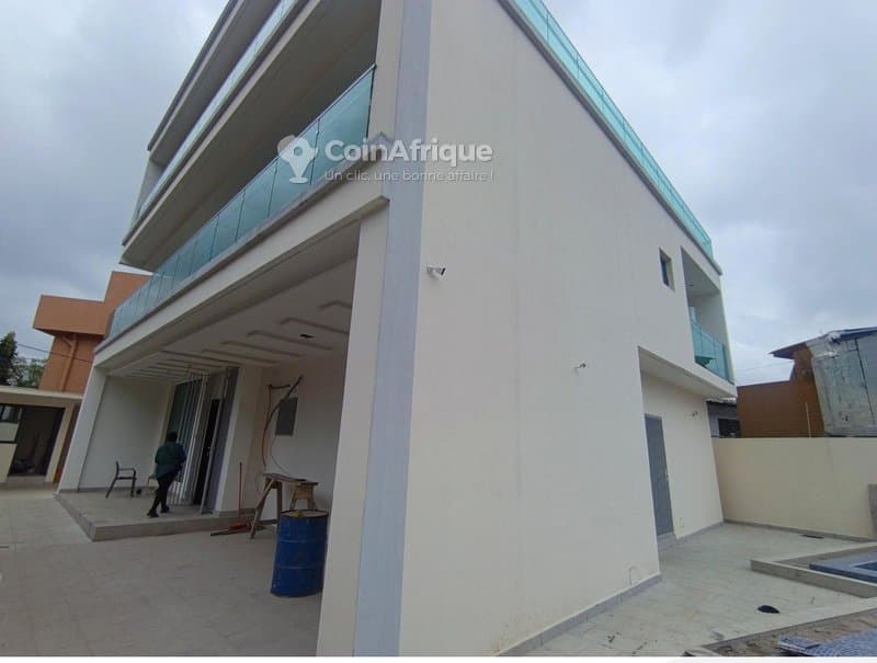 Vente villa triplex 7 pièces - Riviera m'abadon