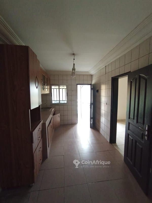 Location appartement de standing 2 pièces - cocody 2 plateaux vallon