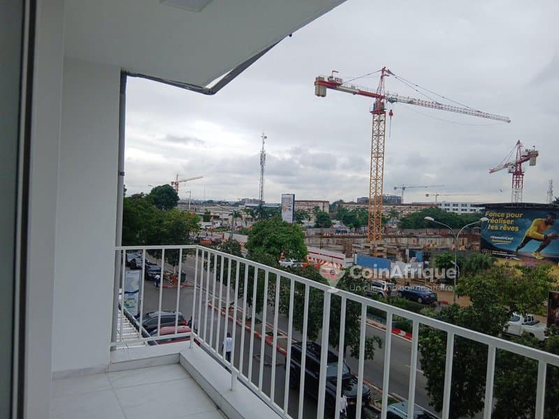 Location appartement à Cocody centre — photo 2