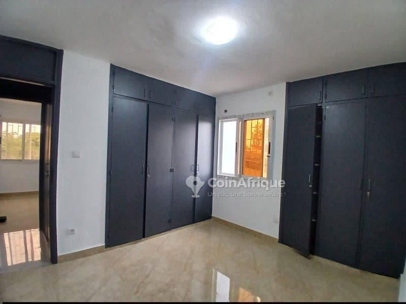 Location appartement à Cocody centre — photo 5