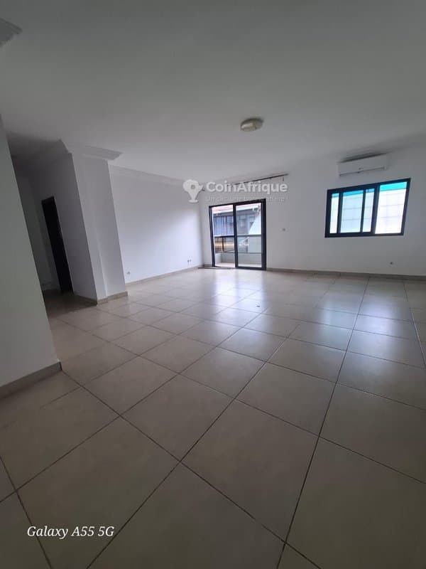 Location appartements 3 pièces à cocody-angré 8ème tranche