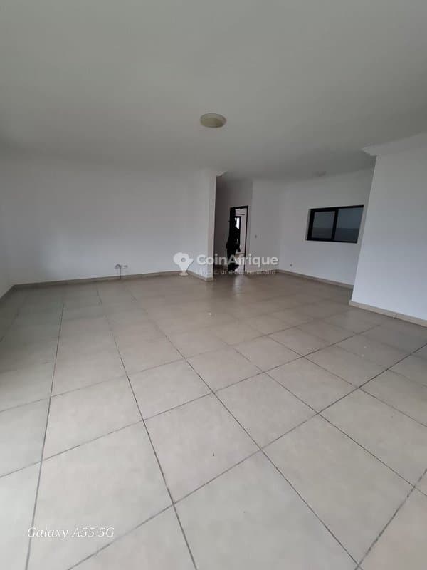 Location appartements 3 pièces à cocody-angré 8ème tranche — photo 2