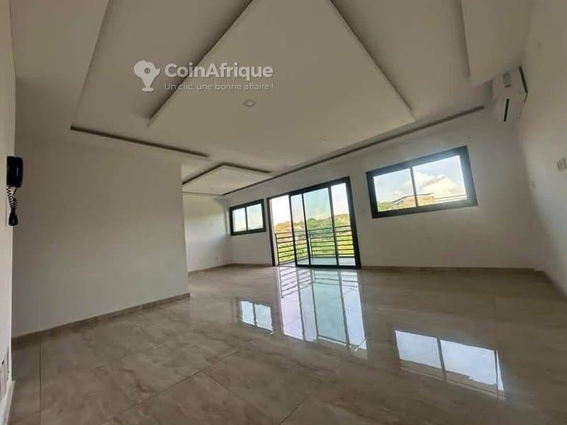 Location appartements 04 pièces - Cocody centre non loin de la sodefor — photo 2