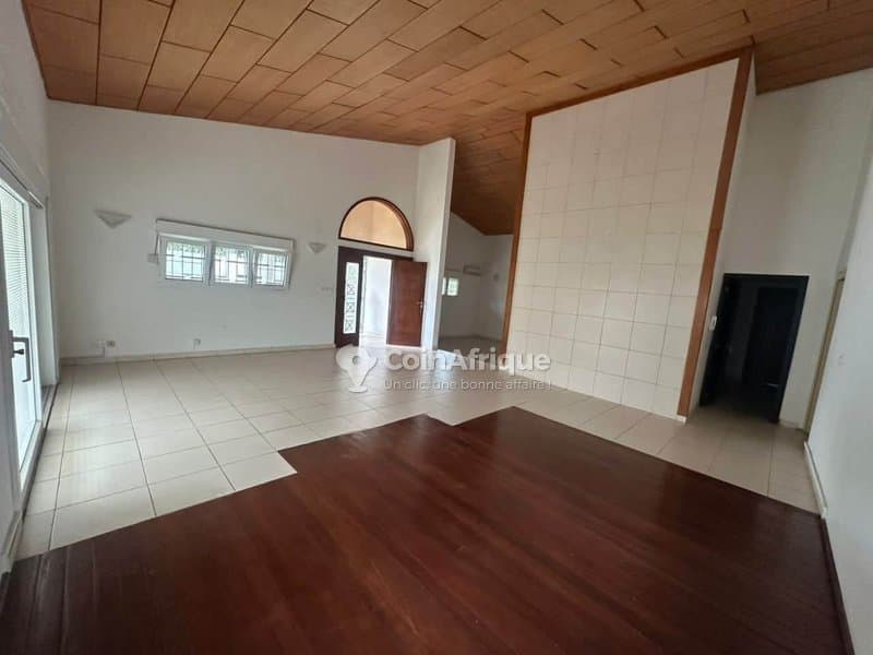 Location villa basse 5pieces - Cocody rivera 3 cité hibiscus — photo 4