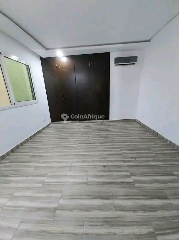 Location appartement 3pièces - Cocody rivera attoban au 2ème étage idéal pour bureau comme habitation — photo 5