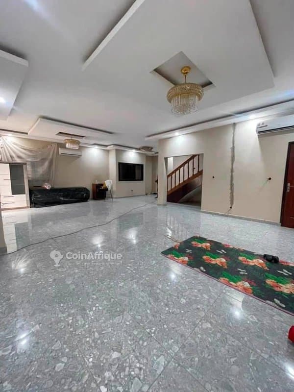 Location villa duplex 5 pièces - Cocody angre nouveau chu djorobite idéal pour bureau comme habitation — photo 2