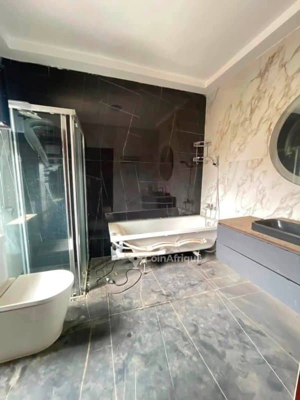 Location villa duplex 5 pièces - Cocody angre nouveau chu djorobite idéal pour bureau comme habitation — photo 4